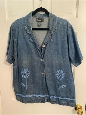 Denim&Co Light Blue Chambray Button-Up Shirt